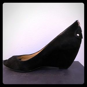 Enzo Angiolini wedge peep toe.